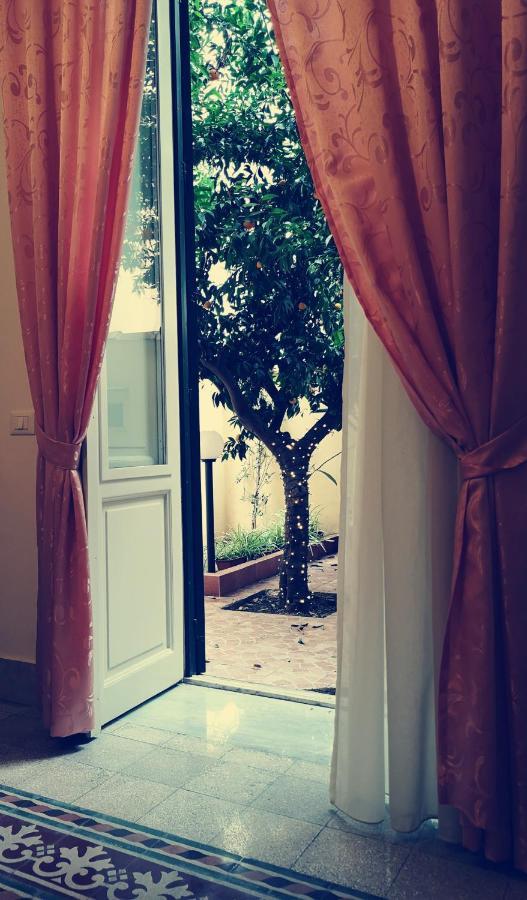 Le Rose Del Viale Hotel Palermo Eksteriør billede