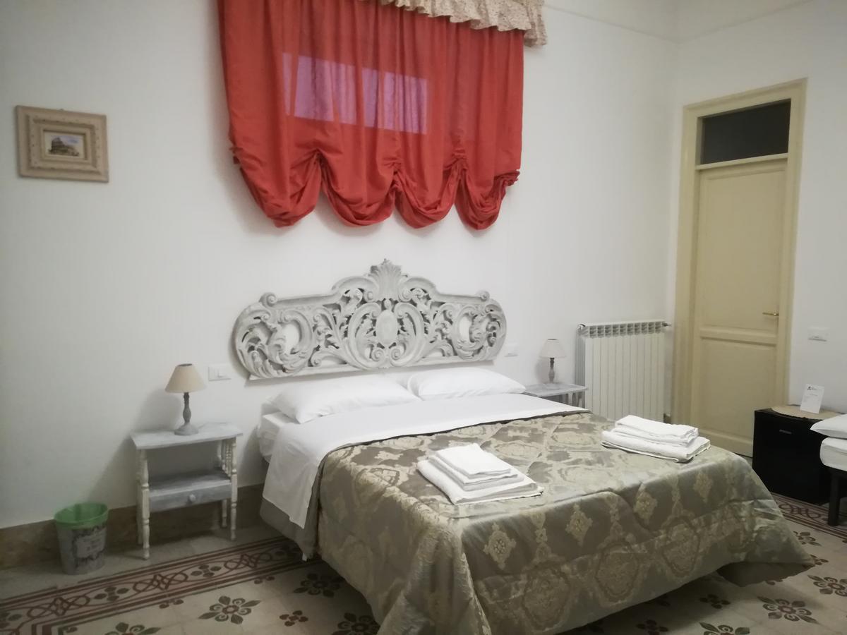 Le Rose Del Viale Hotel Palermo Eksteriør billede