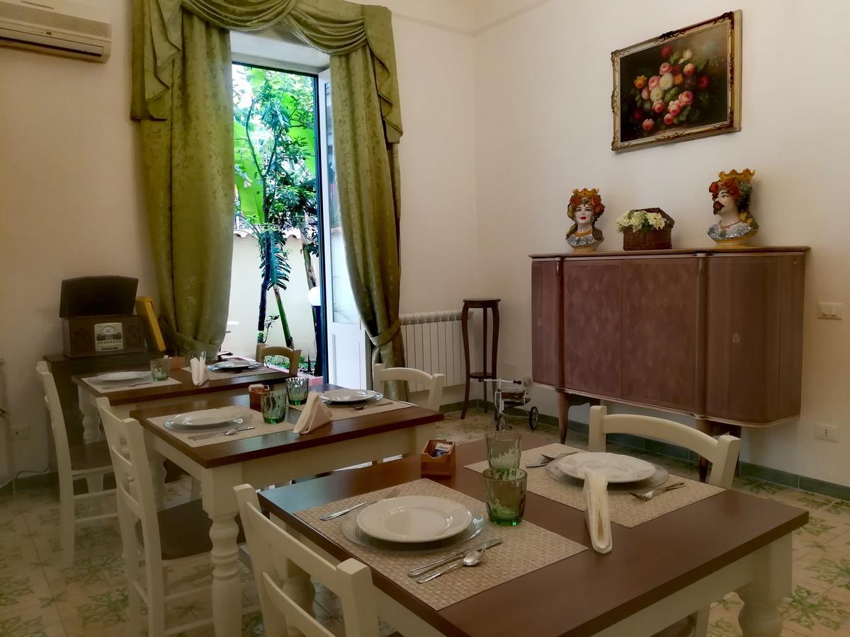Le Rose Del Viale Hotel Palermo Eksteriør billede